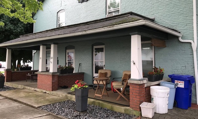 Findlay Apartment | Delightful Downtown Findlay 3 Bedroom Apartment