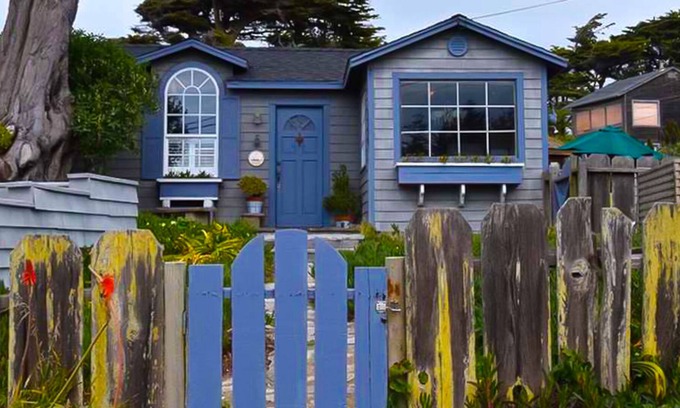 Salmon Creek Cottage | Delightful Home in Salmon Creek Near the Beach w/Private Washer/Dryer, Free WiFi