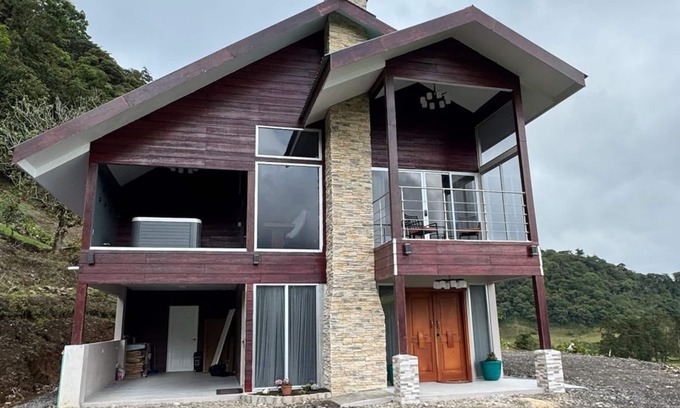 Bajos del Toro Villa | Delightful villa with WiFi in Bajos del Toro