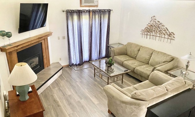 Lake Delton Condo | Dells Getaway At Tamarack Resort