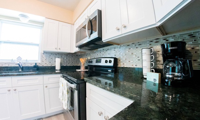 Greater Palm River Point CDC House | Delray House With Hot tub & Game Room