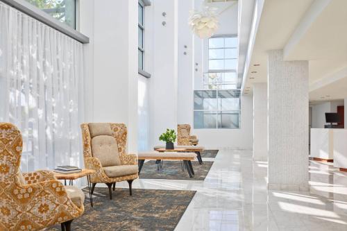 Menomonee Falls Hotel | Delta Hotels by Marriott Milwaukee Northwest