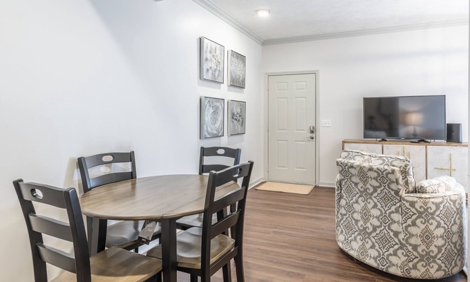 Starkville Condo | Delta Suite in Sleepy Hollow