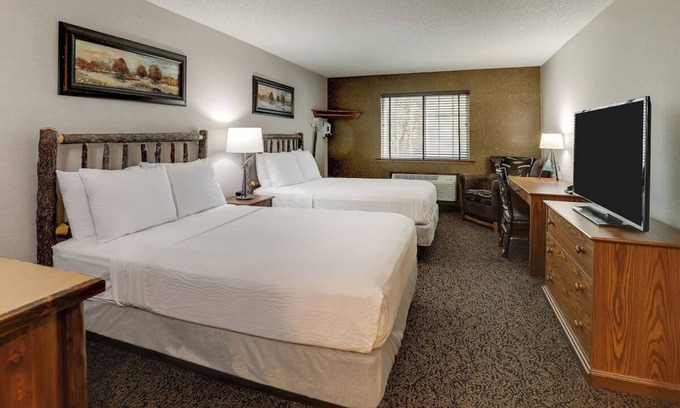 St. Joseph Hotel | Deluxe 2 Double, Stoney Creek, Comfort for the Crew | 2 Units