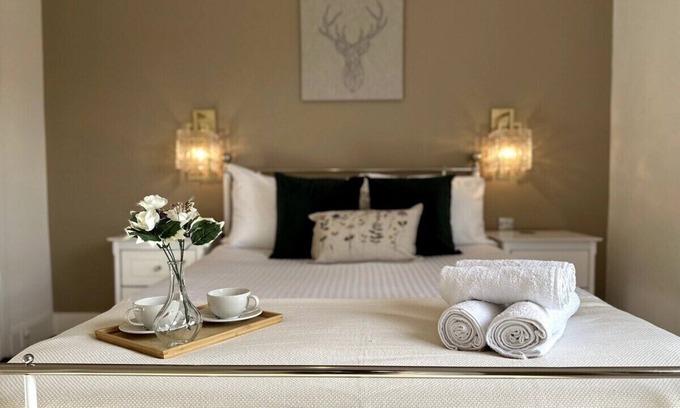 Hull House | Deluxe Stays @ Libra Spaces