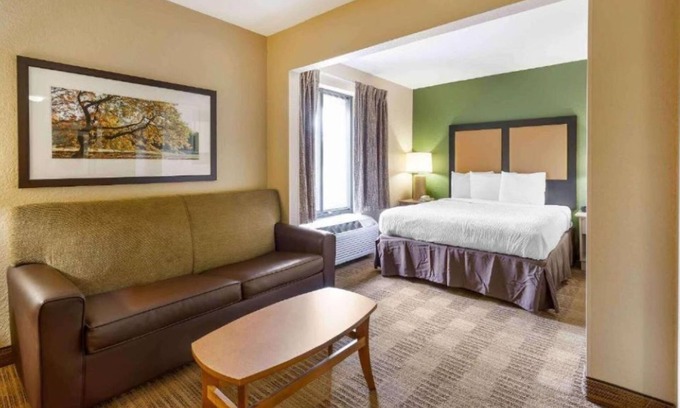 Cary Apartment | Deluxe Studio at Extended Stay Cary 6