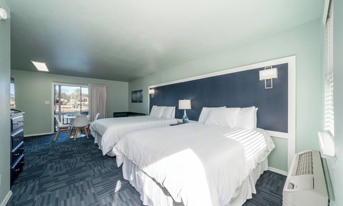 Rockwell Hotel | Deluxe Studio Suite, 2 Queen Beds, Lake View, Upper Floor