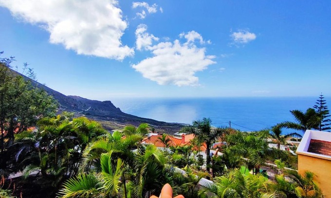 Las Indias Apartment | Deluxe suite with direct view of the Atlantic Ocean, pool