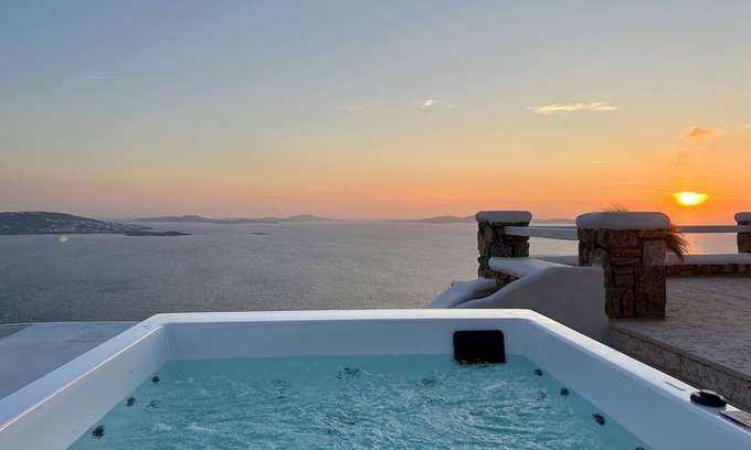 Agios Stefanos Villa | Deluxe Suite with Outdoor Hot Tub and Amazing Sea Views @ LMB Mykonos