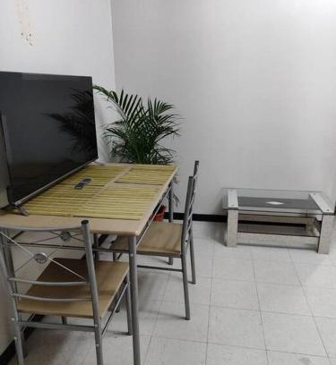 Coronel Gregorio Albarracin Lanchipa Apartment | Departamento 4 camas 3 hab