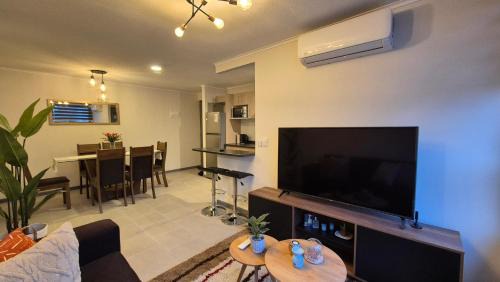 Talca Apartment | Departamento Corporativo IV Las Rastras ' San Miguel - RENTCOVAC - Factura Inmediata