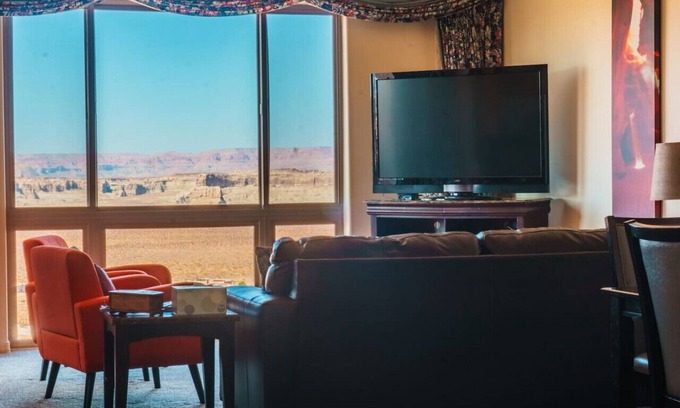Greenehaven House | 🏜Desert Frontier🏜 near Page w/Garage & WFH Setup
