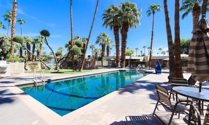 Araby Commons Apartment | Desert Isle Resort