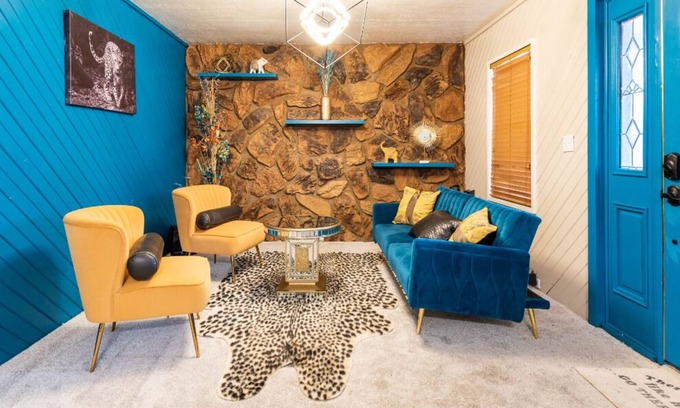 Wilder Park House | DESERT OASIS IN THE CITY- 10 minutes to everything!