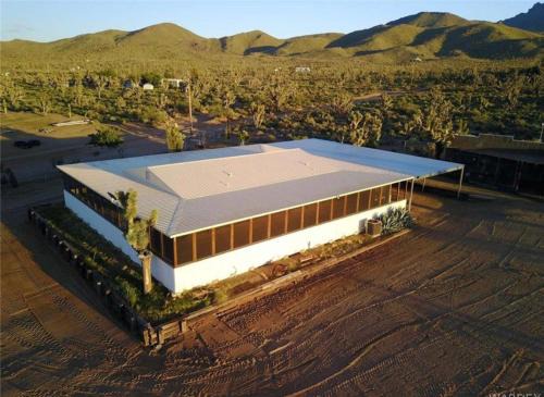 Almont House | Desert Oasis