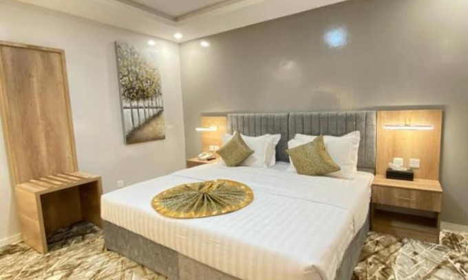 Al Bad Hotel | Desert Paradise Hotel