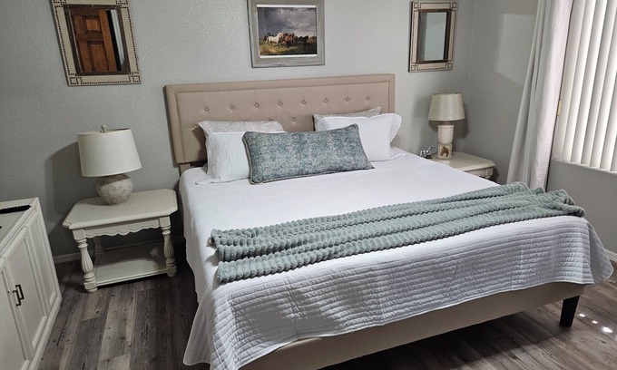 Rita Ranch House | Desert Valley Stay near hiking, saguaros, and great eats! Pet-friendly!