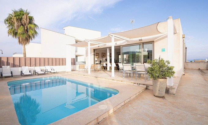 Urbanizacion Mont Ferrutx House | design house with private pool, on the beach