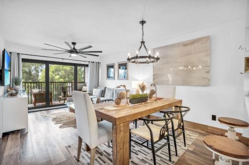 Park Shore House | Designer Furnished and Views