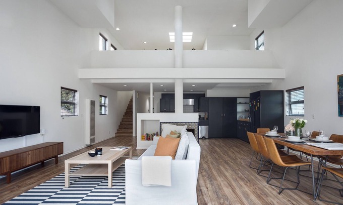 Venice Apartment | Designer Loft with parking 5min to the beach !