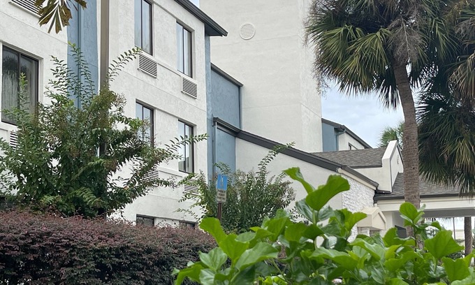 West Kissimmee Hotel | Destiny Palms Hotel Maingate West