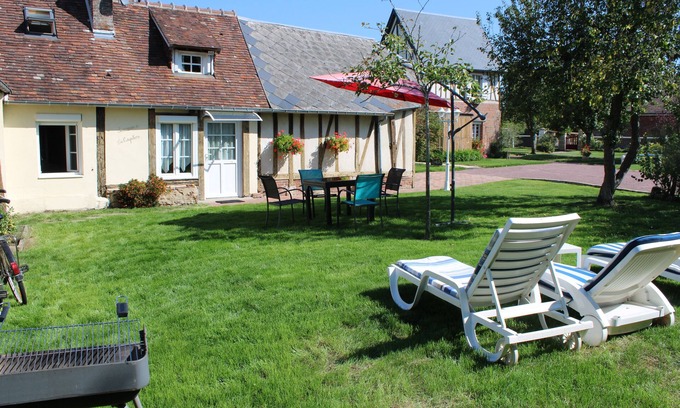 Beaumesnil House | Detached house in an 18th-century property.