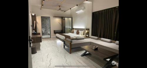 Jabalpur Hotel | Dhruvtara Farms