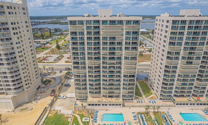 Daytona Beach Shores Condo | DiMucci Twin Towers . Direct Ocean Front Condo. 2 Bedrooms/2 Bathrooms.