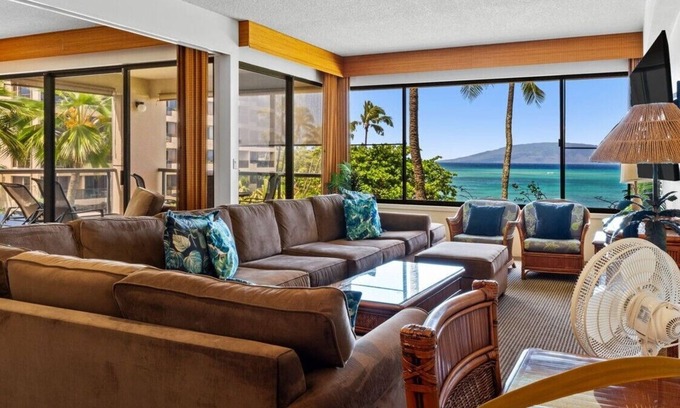 Kahana Condo | DIRECT BEACHFRONT 3BR 2BA! INCREDIBLE VIEWS! Sleeps up to 10! AC!