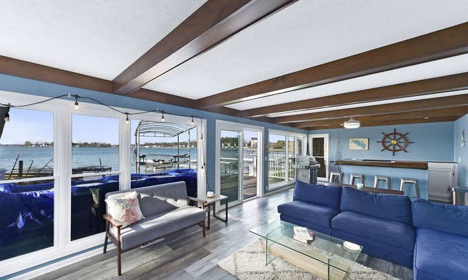 Syracuse House | ⚓️Direct lake view with available Tritoon boat rental