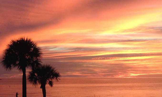 Pass-a-Grille Historic District Condo | DIRECTLY ON BEACH - ST PETE BEACH PASS-A-GRILLE - Awesome Sunsets from Balcony