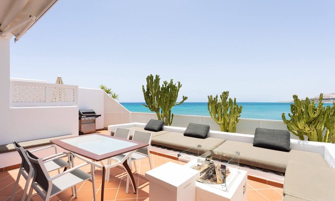 Bahia Calma House | Direkt am Meer: "Business Class Two" - einzigartiges Strandhaus in Alleinlage!
