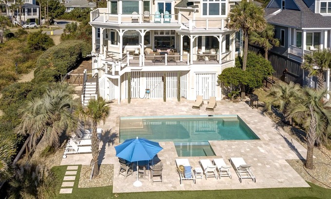 Isle of Palms House | Discounts! Sea Spray- 400 Ocean Blvd.~ Oceanfont! Six Bedroom, Sleeps 15, Private Pool/Hot Tub