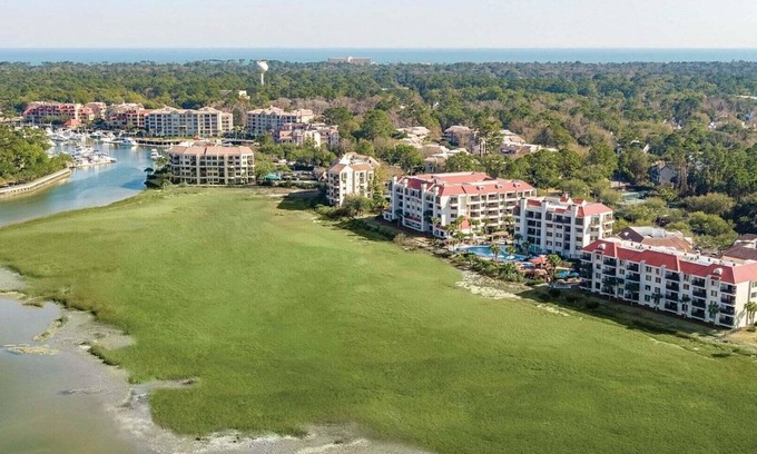 Palmetto Dunes Resort | Discover Coastal Charm at Marriott's Harbour Point in Hilton Head- 2 Bd. Villa