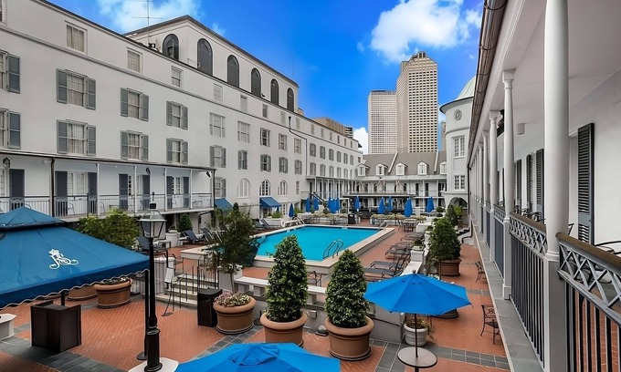 French Quarter Resort | Discover Historic Homes in French Quarter! Pets Allowed, 4 onsite bars!