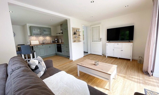 Dagebuell Apartment | "Discover Tranquility at 'Lütt' – Your Perfect Getaway by the Sea!"