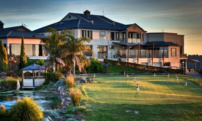 McCracken Hotel | Discovery Resorts - McCracken Country Club