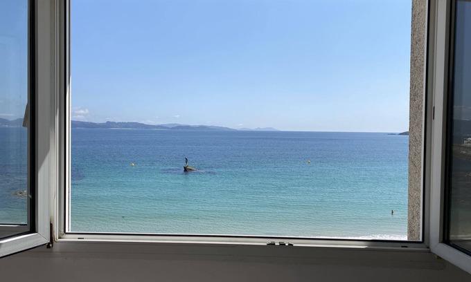 Sanxenxo Apartment | Disfruta Sanxenxo en Ventana al mar Home Frente a la Playa Silgar