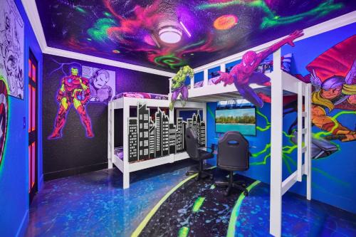 Regal Palms House | Disney Dreamstay: Pool & Themed Rooms @ Family Friedly Resort