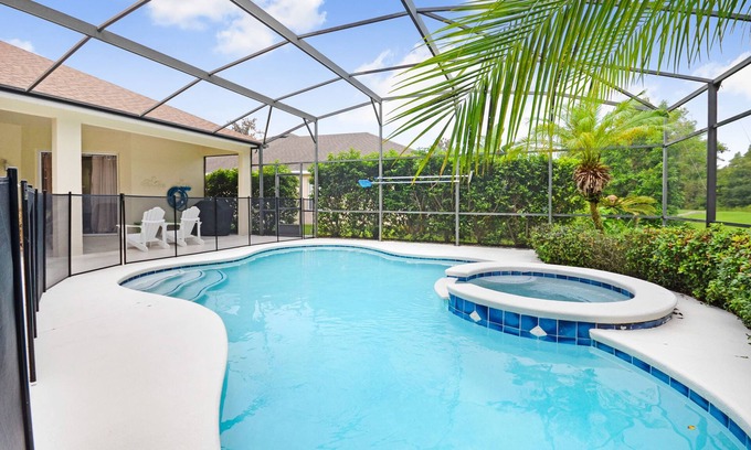 Highlands Reserve House | DISNEY THEMED! FREE Pool heat & BBQ, game room, costumes, toys, games, PS4!