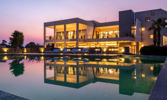 Bail Parao Hotel | DLS Forest Vines Resort