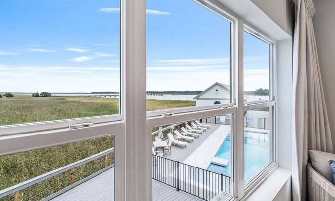 Georgetown House | Dock and Dwell at the Winyah Bay Club, Pool, Outdoor Lounge/Grill and Boat Slip included!