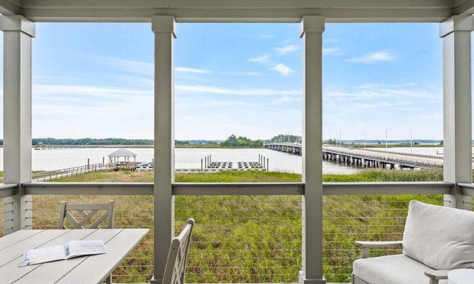 Georgetown House | Dock and Dwell at the Winyah Bay Club, Pool, Outdoor Lounge/Grill and Boat Slip included!