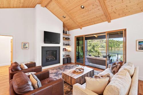 Marion House | Dockside of the Moon