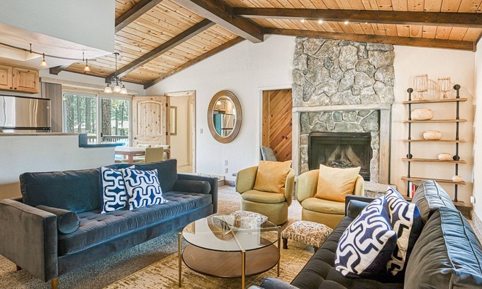 Mountain View Estates House | Dog-friendly home with high-speed WiFi, mountain view & wood-burning fireplace