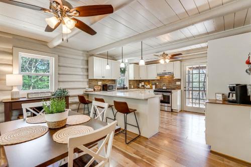 Hiawassee House | Dog-Friendly Hiawassee Cabin Near Lake and Hiking