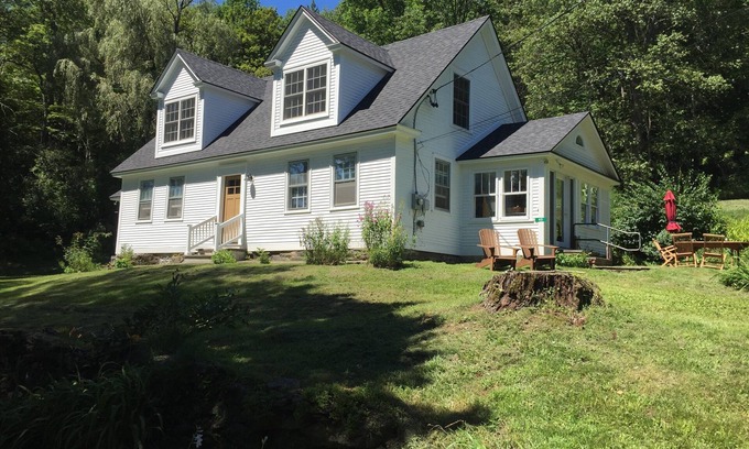 Woodstock House | Dog Friendly Home in S. Woodstock