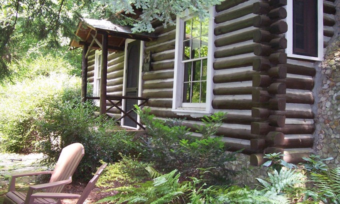 Cleveland Cabin | Dog Trot Cabin: Secluded Retreat at Fletcher Park within city limits.