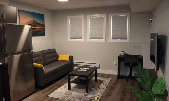 Saskatoon House | Dolce Casa@Sk: A Lovely 2 Bed Room gem you can call home.