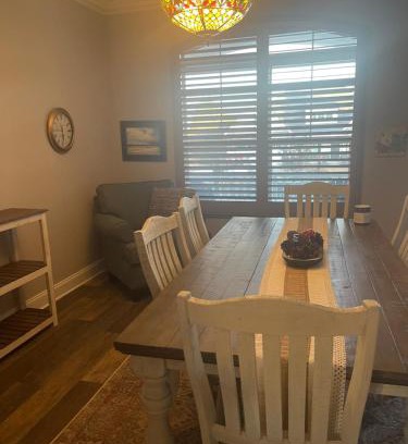 Loudon House | Donna’s Sunset Meadow